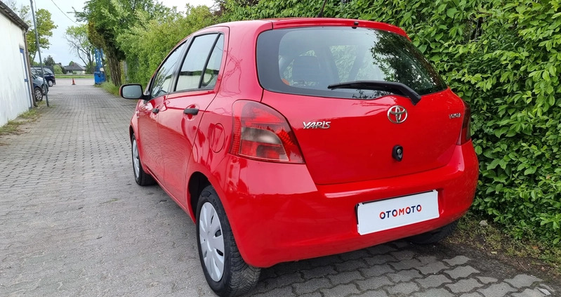 Toyota Yaris cena 11900 przebieg: 199000, rok produkcji 2008 z Warszawa małe 407